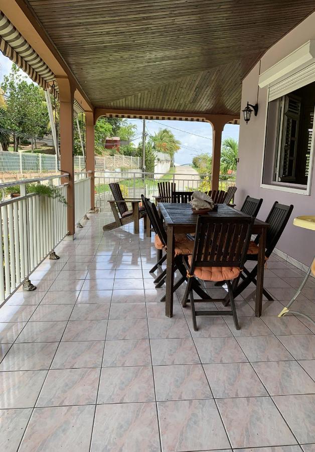 Hébergement mouchas F4 - dans Villa les Polycias Sainte-Luce Esterno foto